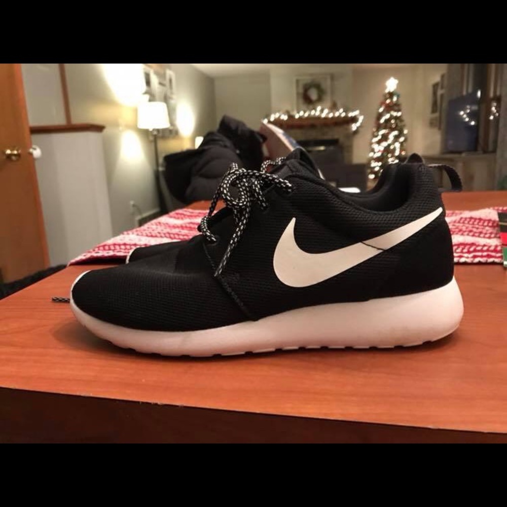 EUC Nike women’s shoes